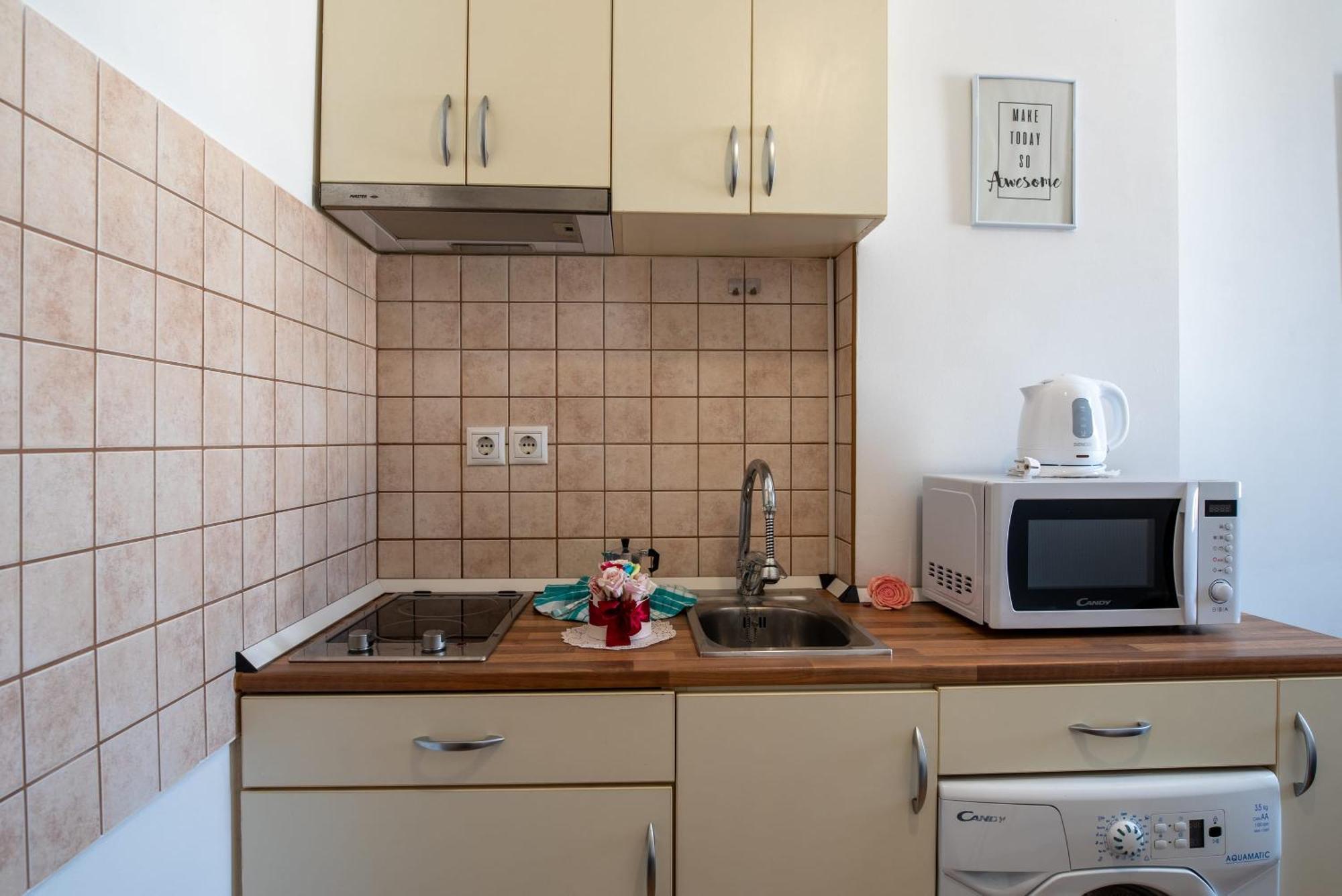 Central - Bright - Calm Studio For Solo Travellers Budapeste Exterior foto